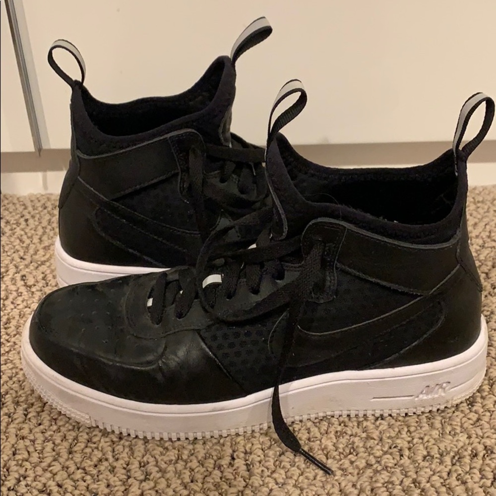 Nike AF1 slip on lace sneaker